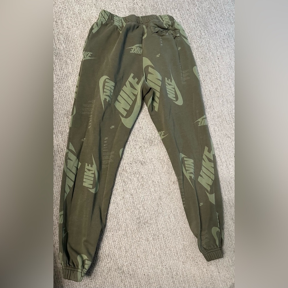 Nike Men’s small sweat pants - Picture 2 of 3